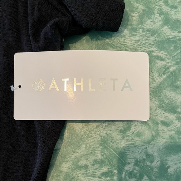 Athleta Breezy Scoop Tee - Picture 5 of 9